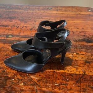 Paul Green Nicolette Black Leather Point Toe Classic Pumps